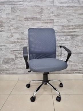 Кресло Barneo K-147 для персонала (серая ткань и сетка) в Екатеринбурге - ok-mebel.com | фото